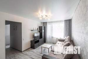 2-к квартира, посуточно, 49м2, 3/9 этаж