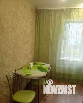 1-к квартира, посуточно, 38м2, 4/9 этаж