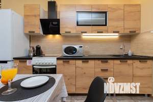 Студия квартира, посуточно, 42м2, 3/12 этаж