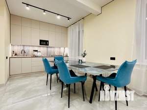 1-к квартира, посуточно, 57м2, 3/3 этаж