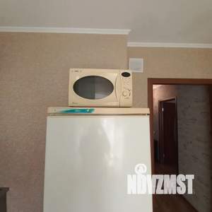 1-к квартира, посуточно, 37м2, 1/9 этаж