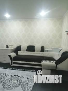 1-к квартира, посуточно, 38м2, 1/10 этаж