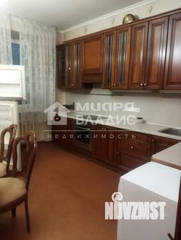 3-к квартира, на длительный срок, 130м2, 4/10 этаж