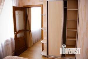 3-к квартира, посуточно, 62м2, 1/1 этаж