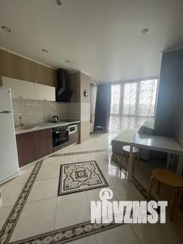 Студия квартира, посуточно, 38м2, 5/9 этаж