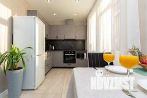 1-к квартира, посуточно, 42м2, 2/17 этаж