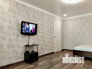 1-к квартира, посуточно, 38м2, 1/10 этаж