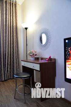 Студия квартира, посуточно, 40м2, 1/15 этаж