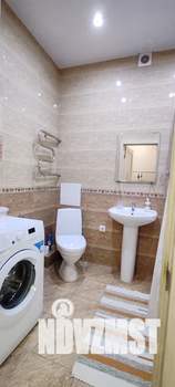 1-к квартира, посуточно, 35м2, 13/16 этаж