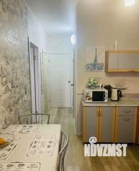 1-к квартира, посуточно, 40м2, 7/10 этаж