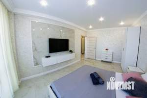 1-к квартира, посуточно, 36м2, 9/18 этаж
