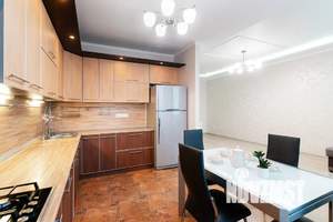 1-к квартира, посуточно, 93м2, 5/6 этаж