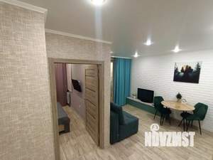 1-к квартира, посуточно, 40м2, 1/1 этаж