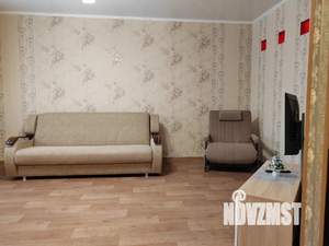 Студия квартира, посуточно, 38м2, 7/10 этаж