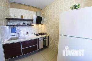 2-к квартира, посуточно, 55м2, 1/1 этаж