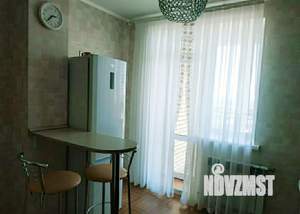 1-к квартира, посуточно, 40м2, 12/19 этаж