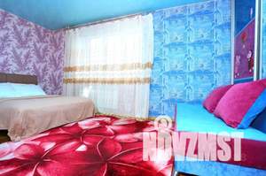 2-к квартира, посуточно, 57м2, 1/1 этаж