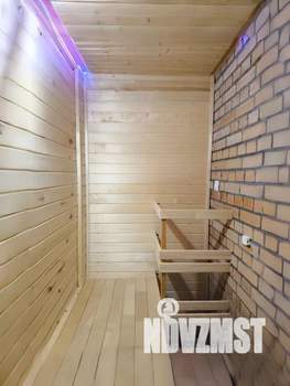 Студия квартира, посуточно, 42м2, 1/15 этаж