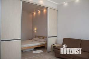 Студия квартира, посуточно, 36м2, 1/6 этаж