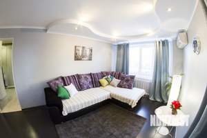 2-к квартира, посуточно, 50м2, 3/12 этаж