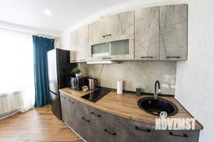 1-к квартира, посуточно, 35м2, 7/18 этаж