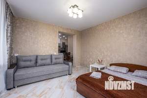 1-к квартира, посуточно, 40м2, 11/16 этаж