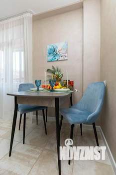 1-к квартира, посуточно, 42м2, 2/17 этаж