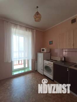 Студия квартира, посуточно, 40м2, 6/10 этаж