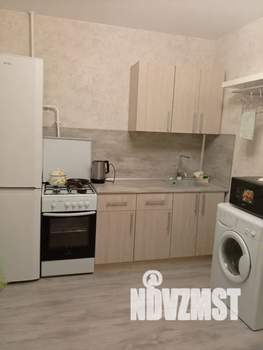 1-к квартира, посуточно, 39м2, 7/10 этаж