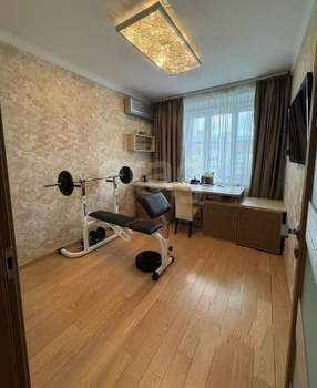 4-к квартира, на длительный срок, 140м2, 4/10 этаж