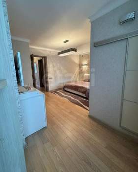 4-к квартира, на длительный срок, 140м2, 4/10 этаж