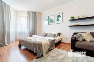 1-к квартира, посуточно, 42м2, 4/10 этаж