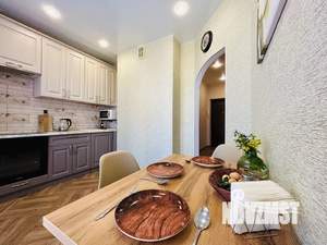 1-к квартира, посуточно, 42м2, 11/16 этаж