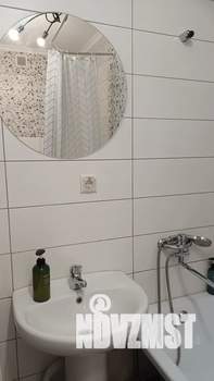 1-к квартира, посуточно, 40м2, 11/16 этаж