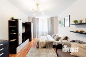 1-к квартира, посуточно, 42м2, 4/10 этаж