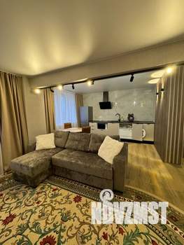 Студия квартира, посуточно, 36м2, 4/5 этаж