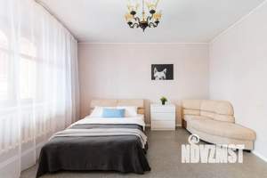 1-к квартира, посуточно, 38м2, 8/12 этаж