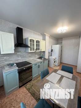 1-к квартира, посуточно, 40м2, 6/12 этаж