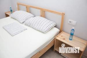 Студия квартира, посуточно, 36м2, 1/6 этаж