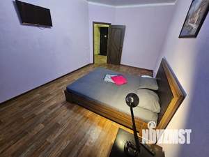 1-к квартира, посуточно, 40м2, 6/9 этаж
