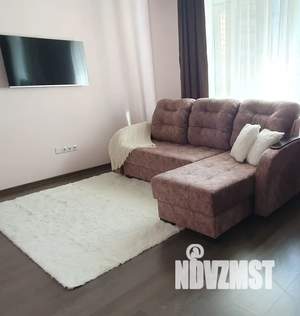 Студия квартира, посуточно, 35м2, 6/9 этаж