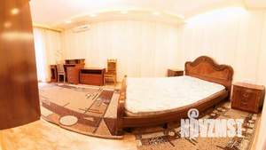 3-к квартира, посуточно, 120м2, 1/1 этаж