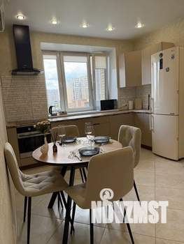 1-к квартира, посуточно, 40м2, 4/15 этаж