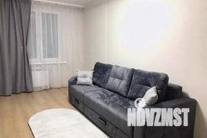 1-к квартира, посуточно, 35м2, 14/19 этаж