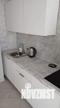 1-к квартира, посуточно, 40м2, 11/16 этаж