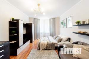 1-к квартира, посуточно, 42м2, 4/10 этаж