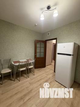 1-к квартира, посуточно, 37м2, 5/10 этаж