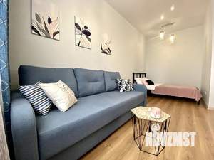 Студия квартира, посуточно, 42м2, 19/19 этаж