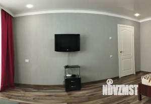 1-к квартира, посуточно, 38м2, 1/10 этаж