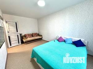 1-к квартира, посуточно, 35м2, 2/10 этаж